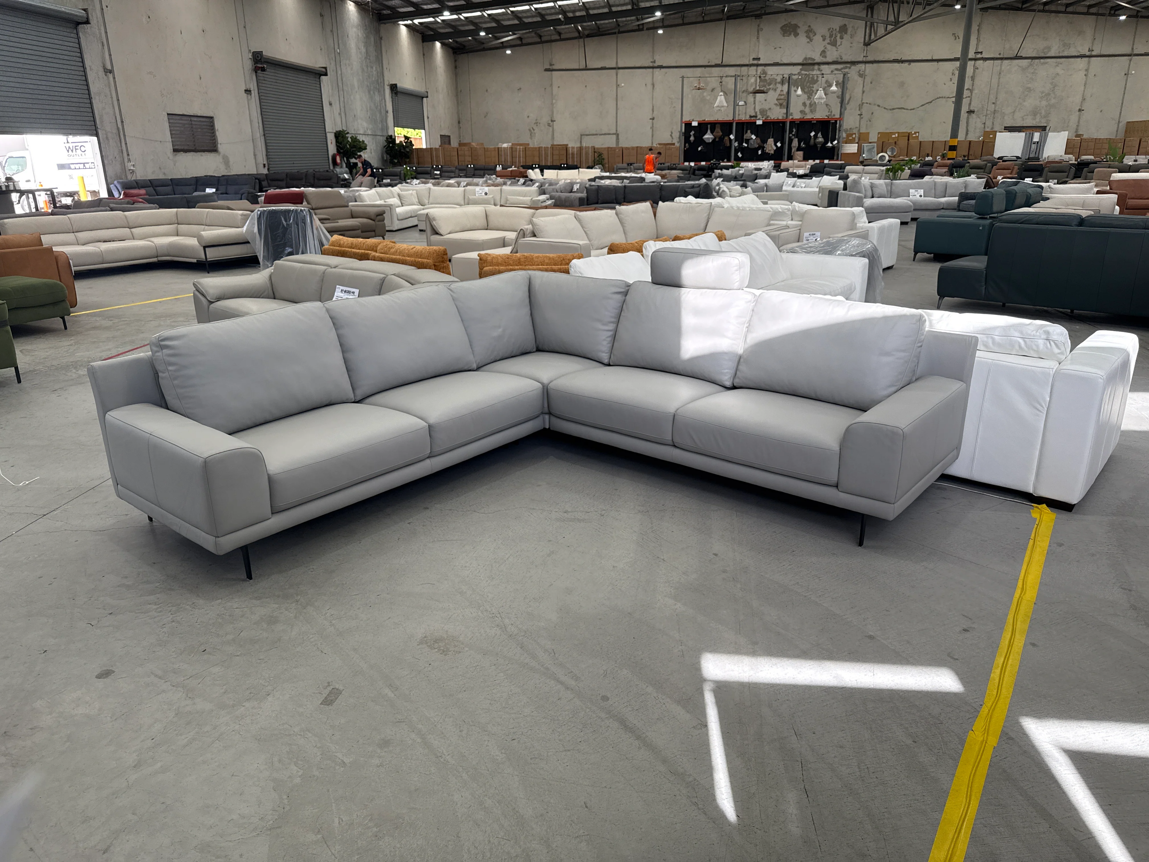 HTL-12877 Corner Lounge Suite - Light Grey - Floor Stock